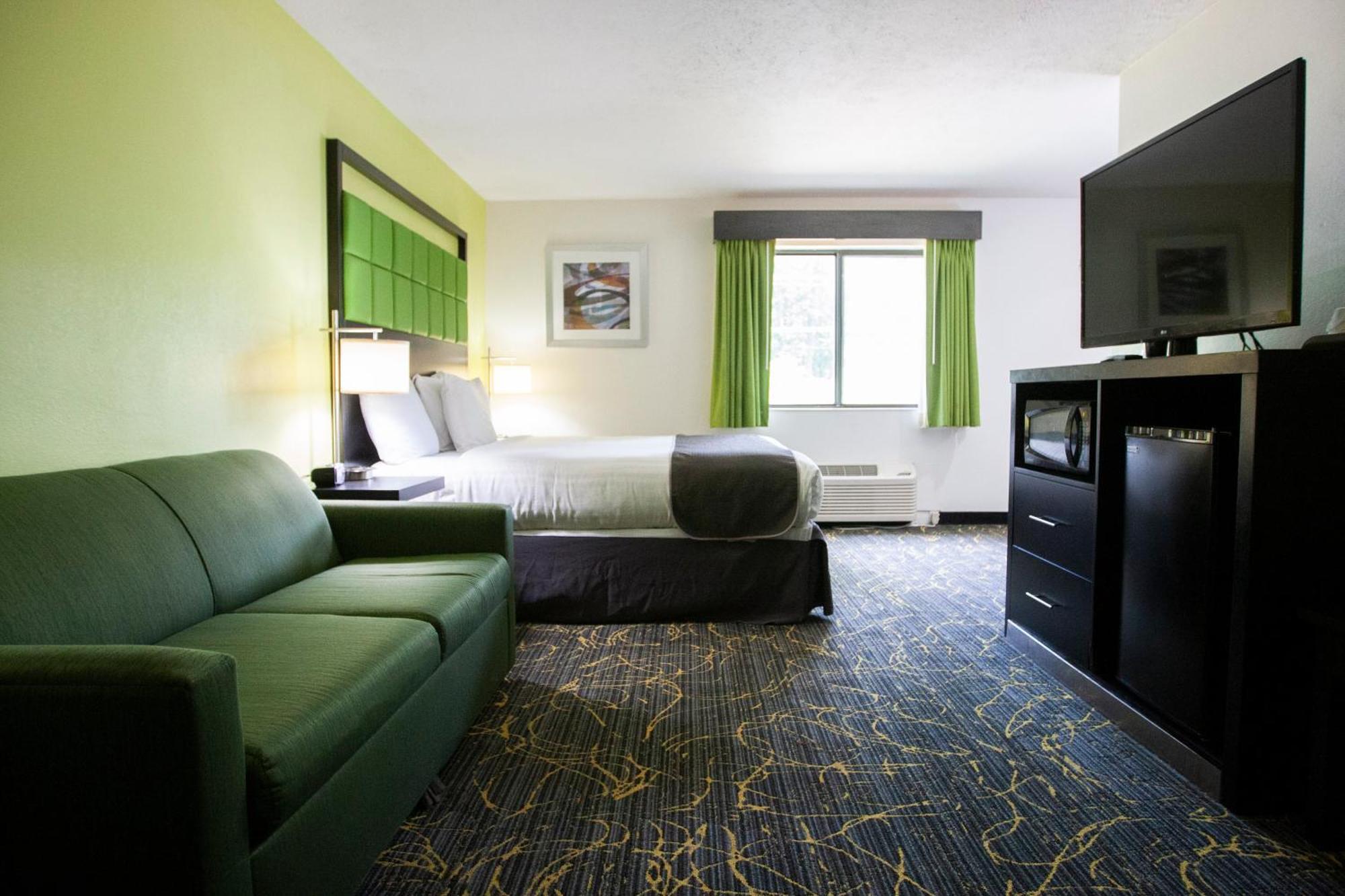 Americinn And Suites By Wyndham Delafield-Waukesha-Milwaukee Extérieur photo
