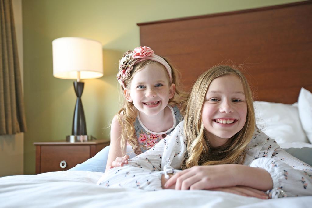 Americinn And Suites By Wyndham Delafield-Waukesha-Milwaukee Extérieur photo