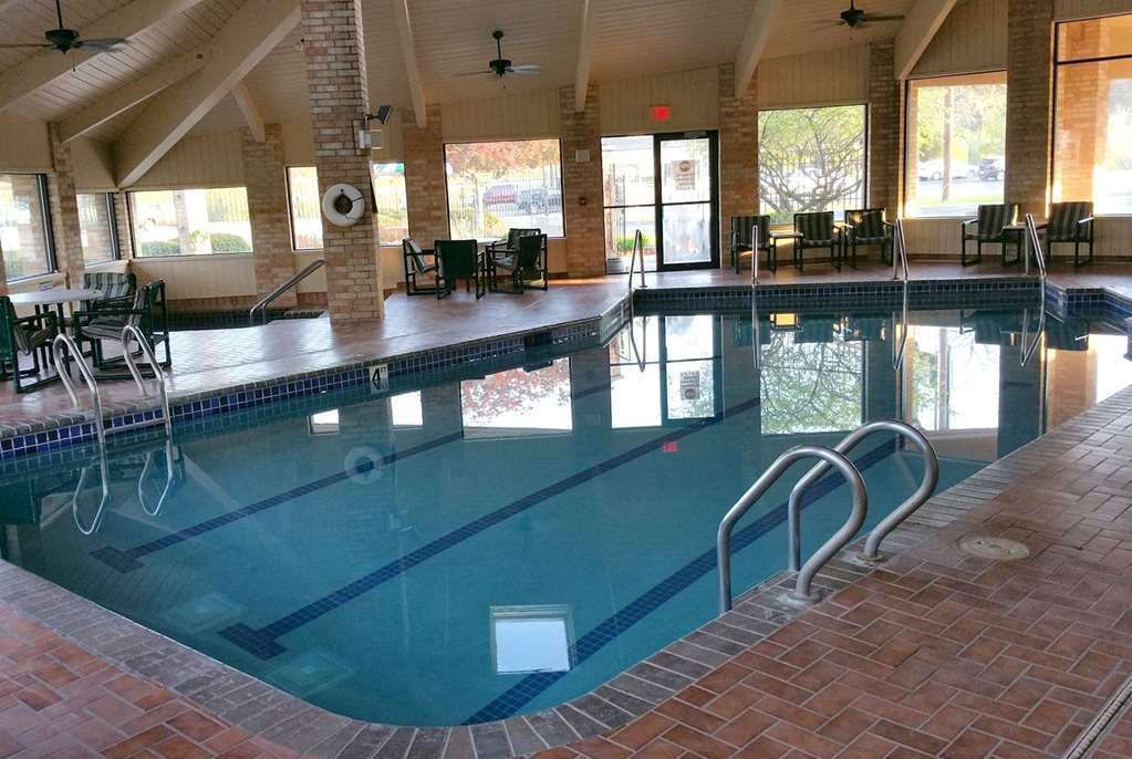 Americinn And Suites By Wyndham Delafield-Waukesha-Milwaukee Facilités photo