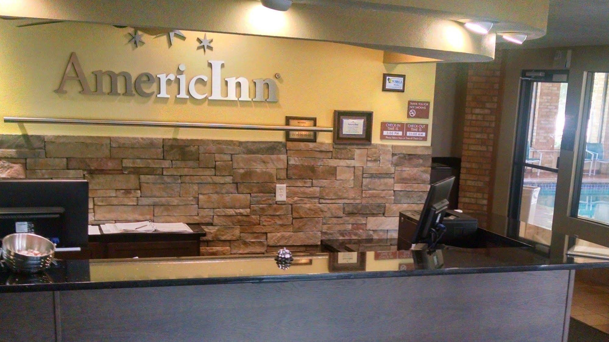 Americinn And Suites By Wyndham Delafield-Waukesha-Milwaukee Extérieur photo