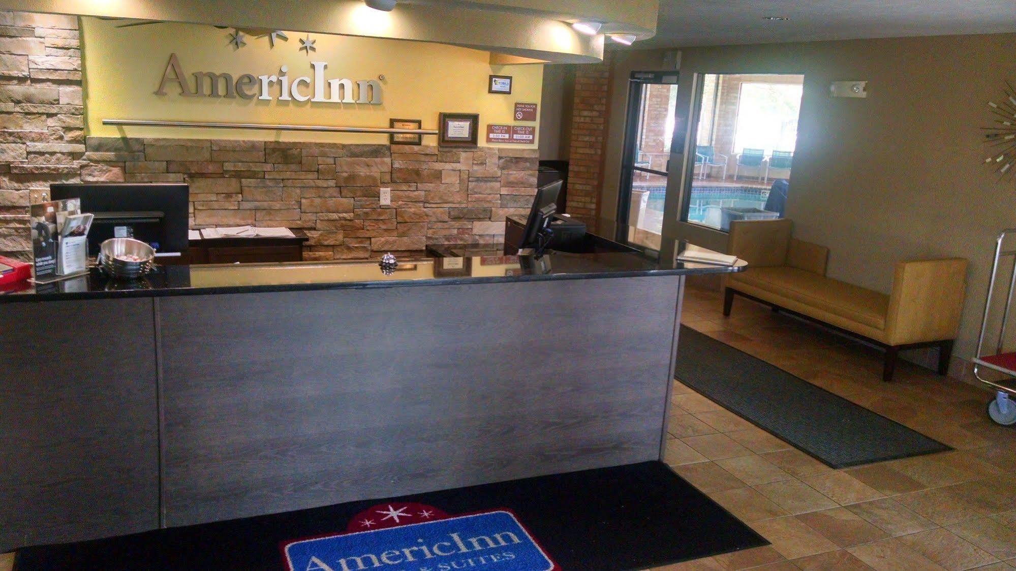 Americinn And Suites By Wyndham Delafield-Waukesha-Milwaukee Extérieur photo